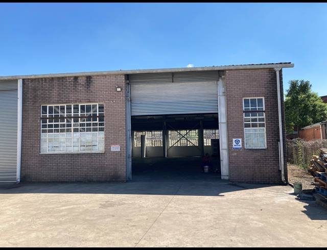 784M² FACTORY TO LET IN WESTMEAD